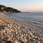 Ivas Pelion 招待所