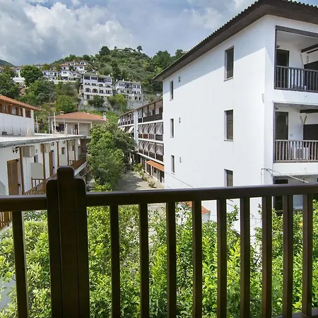 Ivas Pelion *