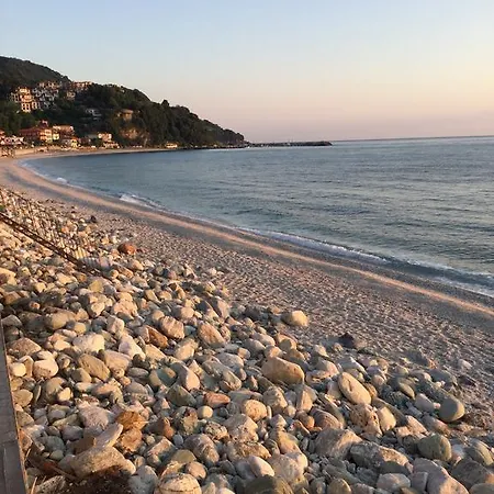 Ivas Pelion Πανσιόν